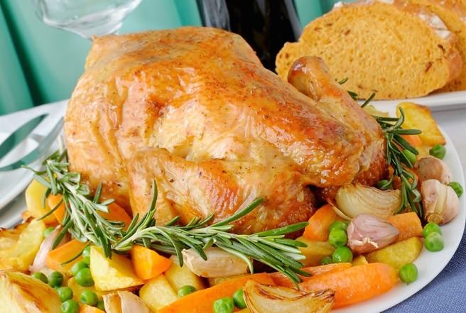Как приготовить курицу в фольге в духовке?