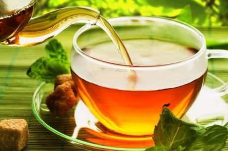 Чай с лимоном: польза и вред популярного напитка