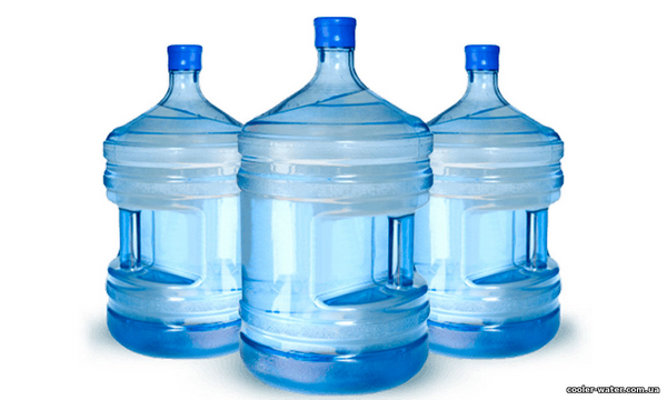 Бутылированная вода – лучший вариант продукции для офисного помещения
