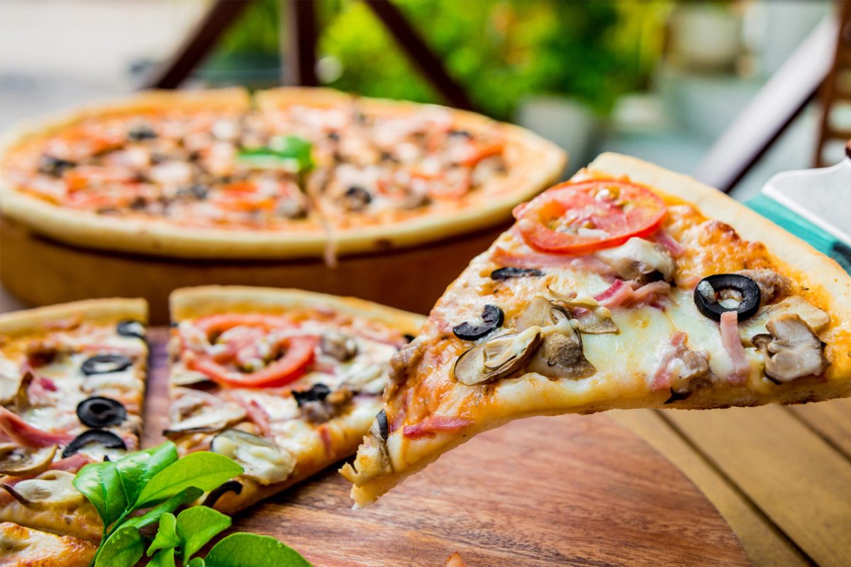 Заказ пиццы на дом: особенности и преимущества